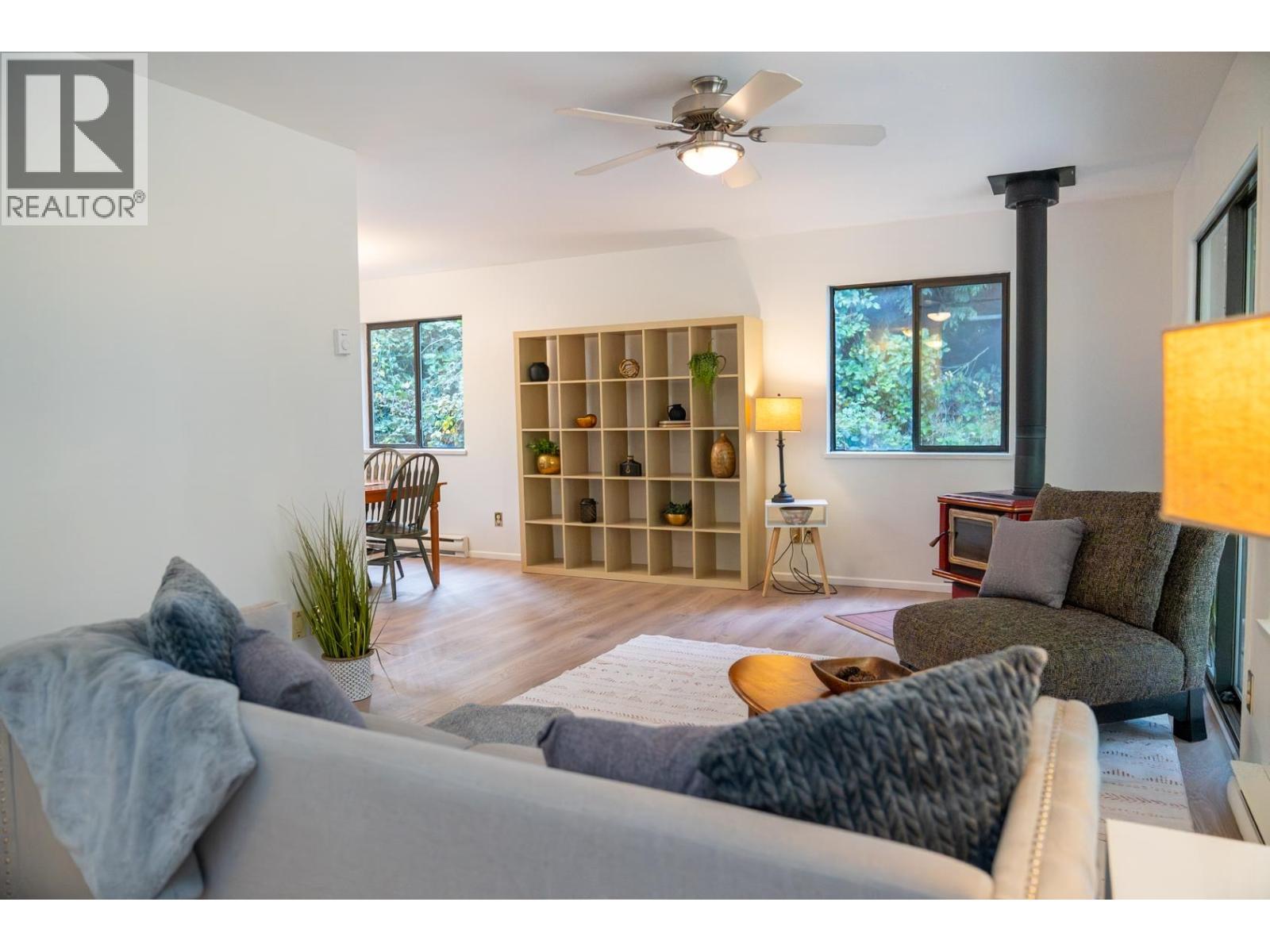 37150 SCHOONER WAY, Pender Island