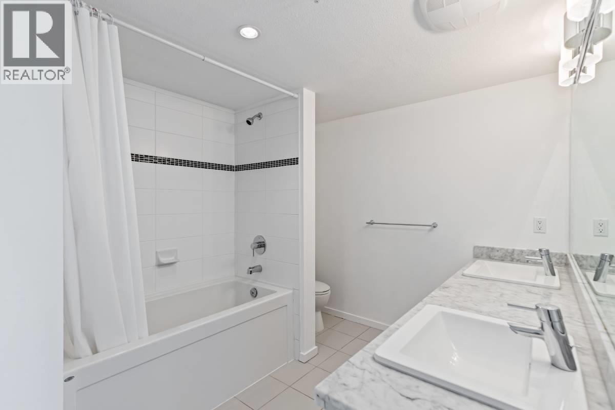 305 3156 DAYANEE SPRINGS BLVD, Coquitlam