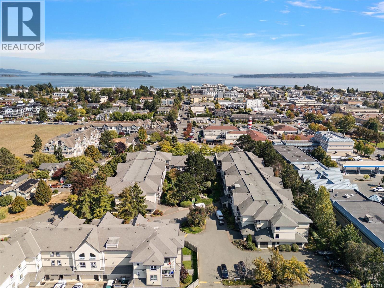 228 2245 James White Boulevard, Sidney