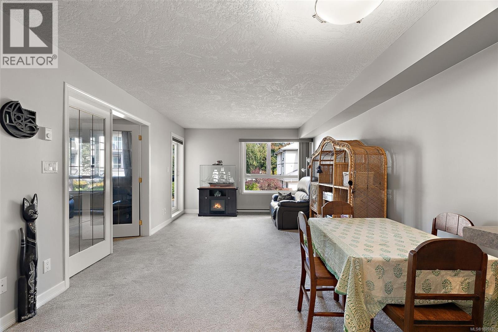 228 2245 James White Boulevard, Sidney