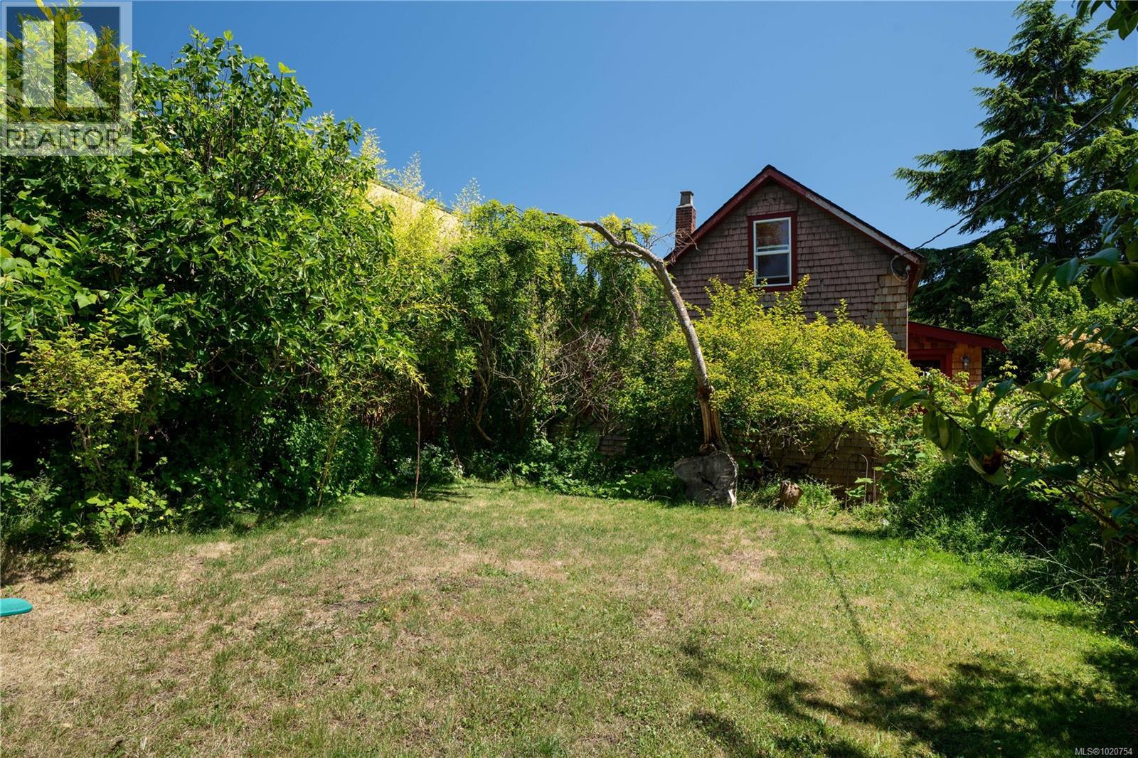  517 Victoria Avenue, Oak Bay