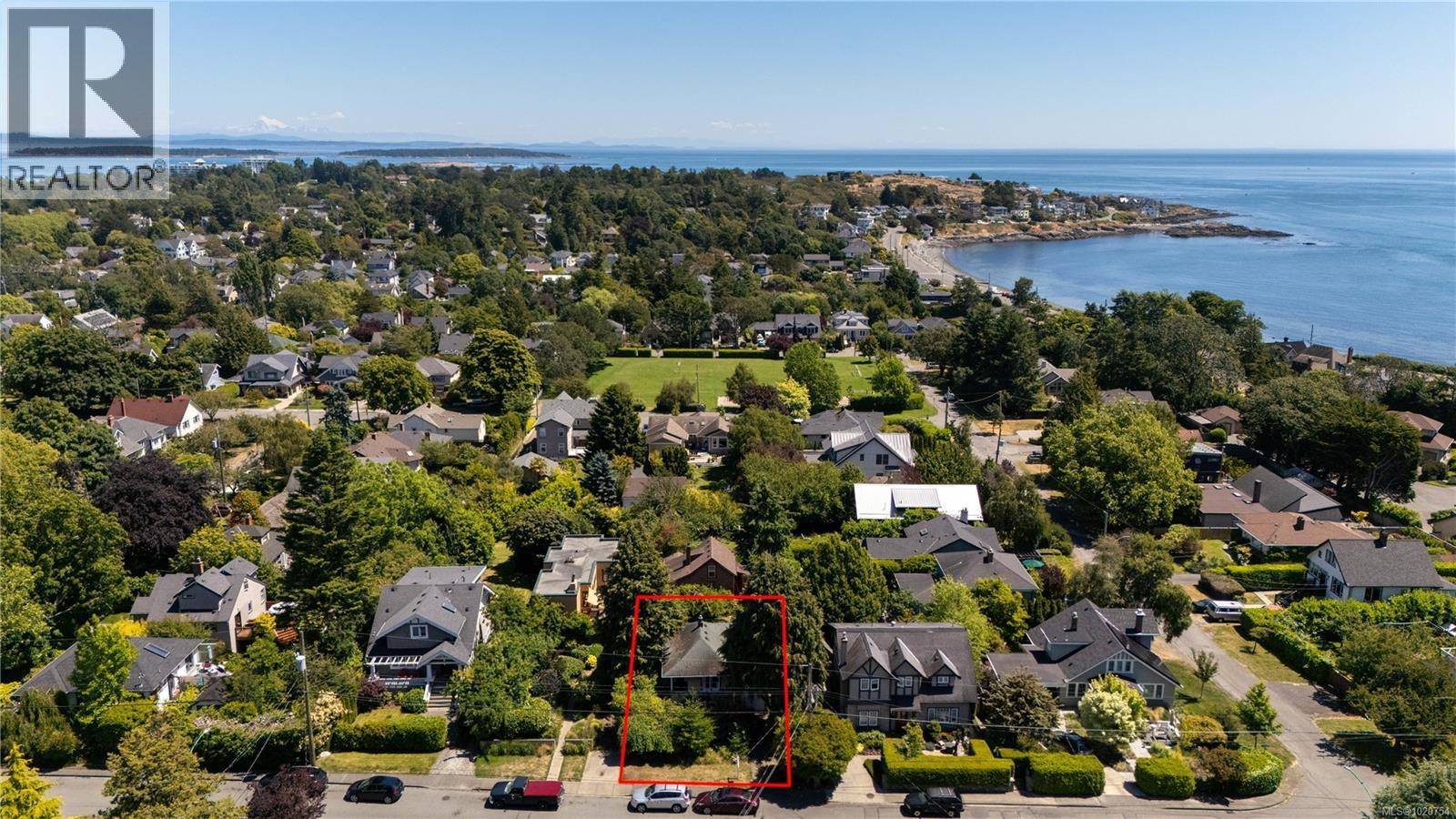  517 Victoria Avenue, Oak Bay