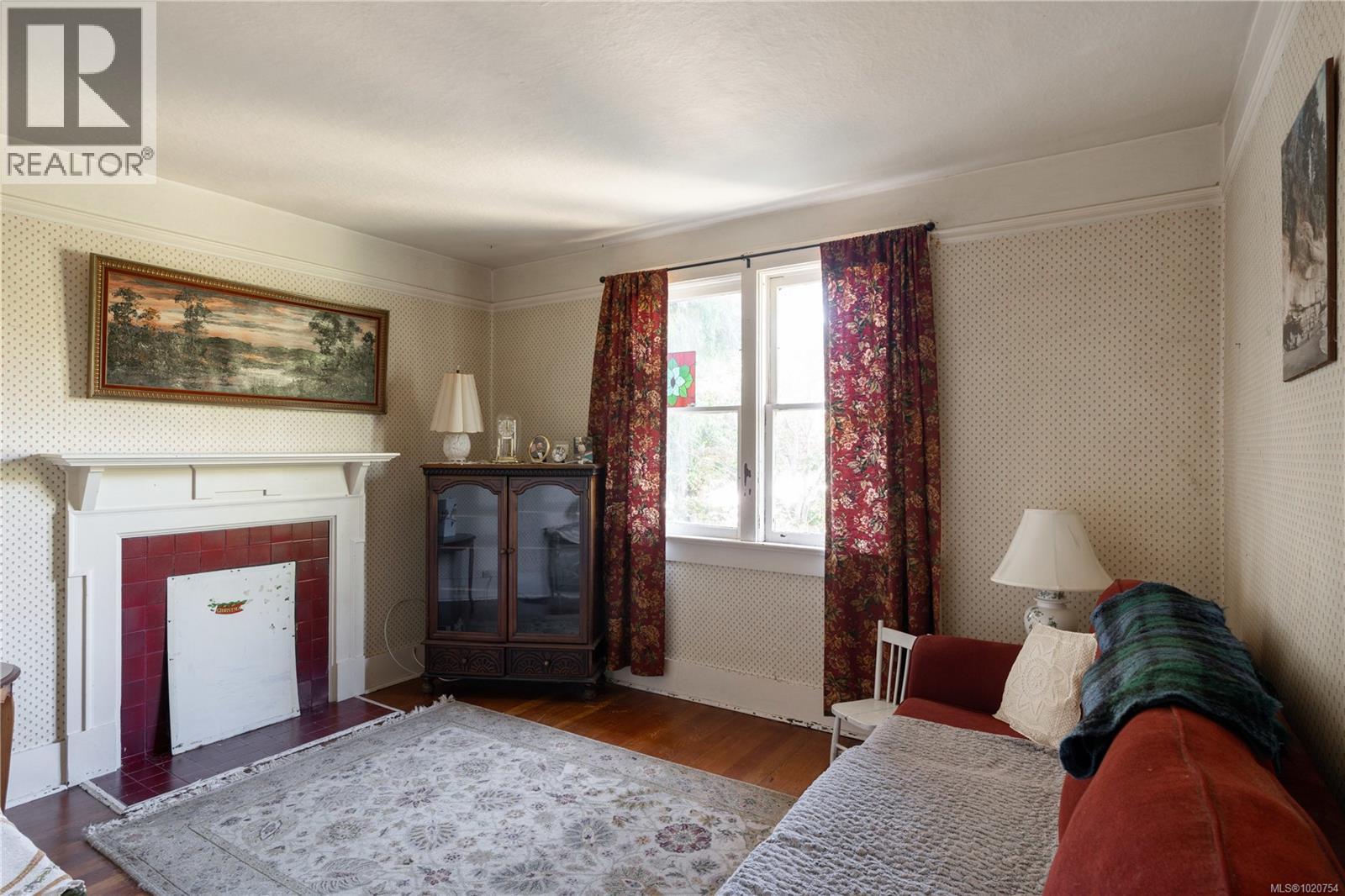  517 Victoria Avenue, Oak Bay