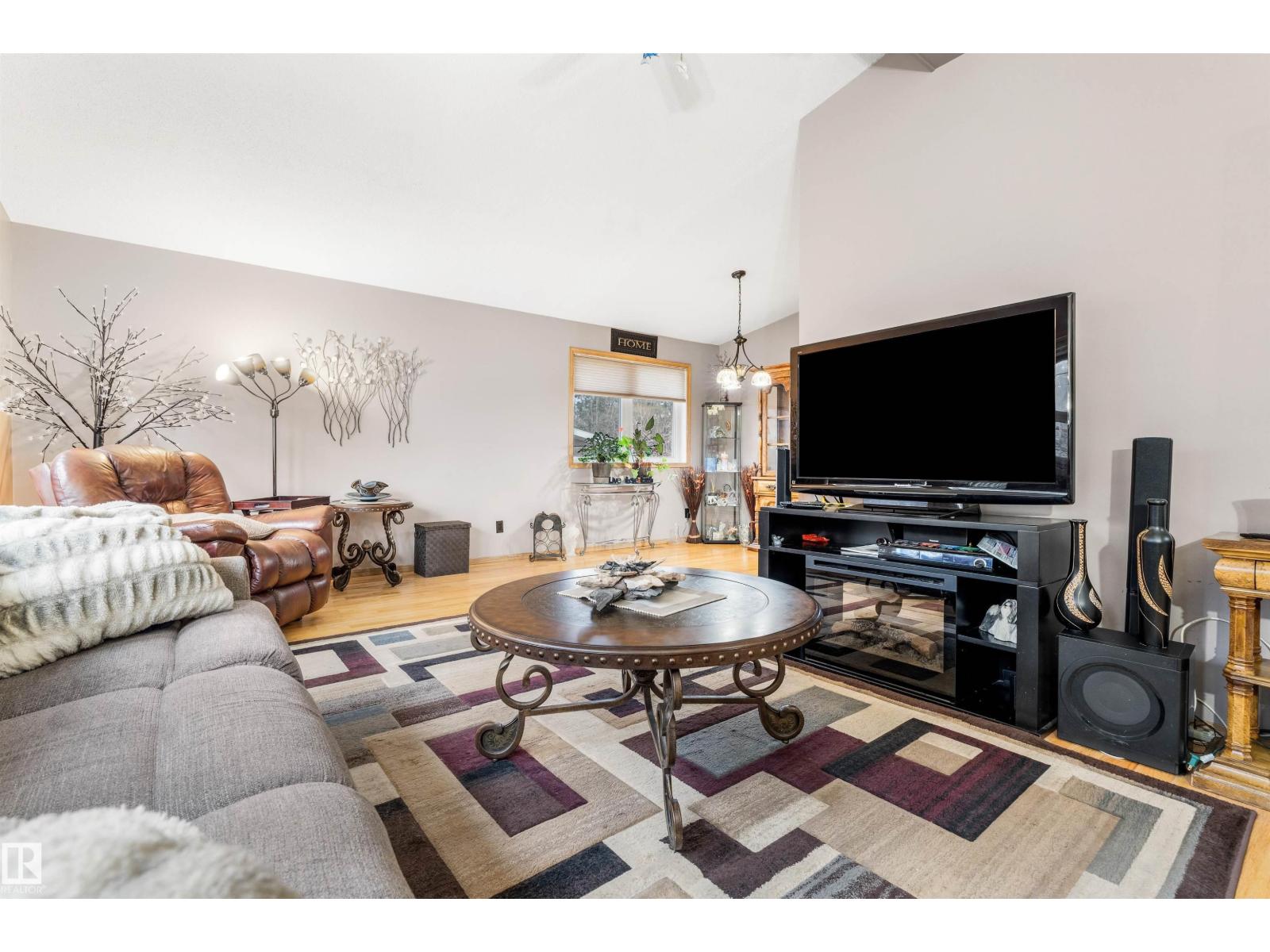 519 MCLEOD AV, Spruce Grove