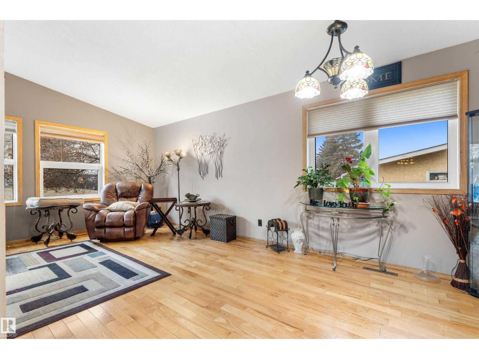 519 MCLEOD AV, Spruce Grove