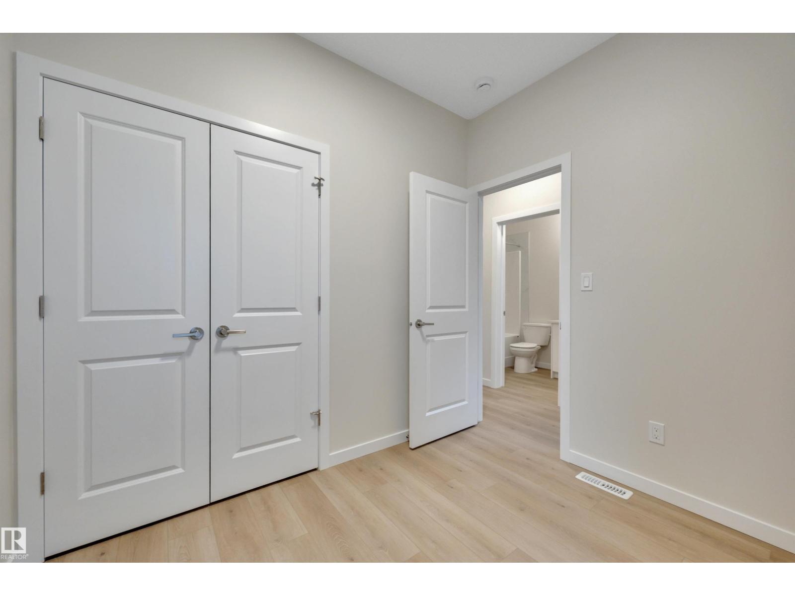 827 ROWAN CL SW, Edmonton