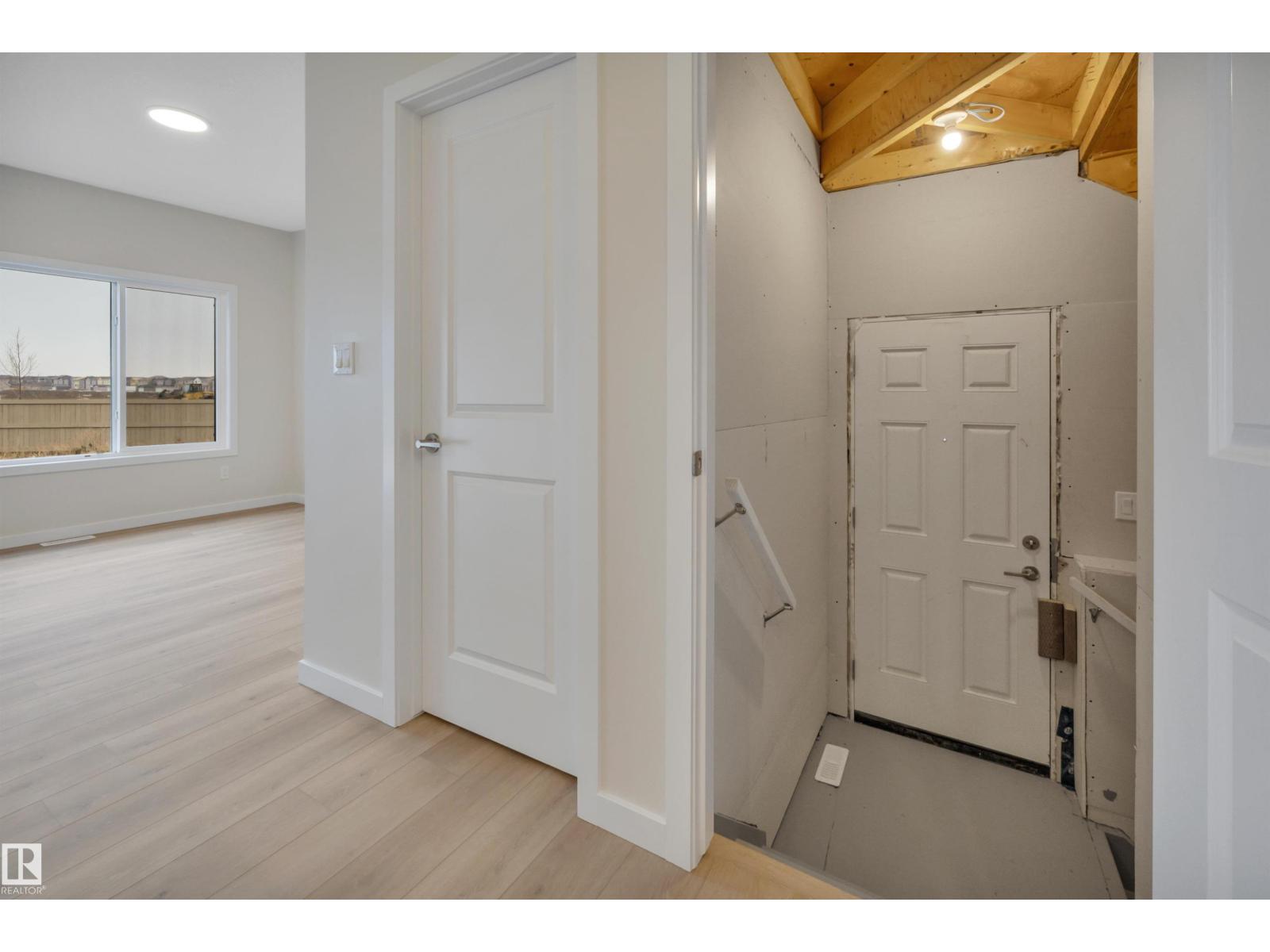 827 ROWAN CL SW, Edmonton