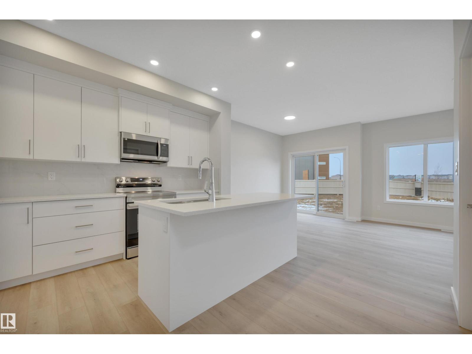 827 ROWAN CL SW, Edmonton