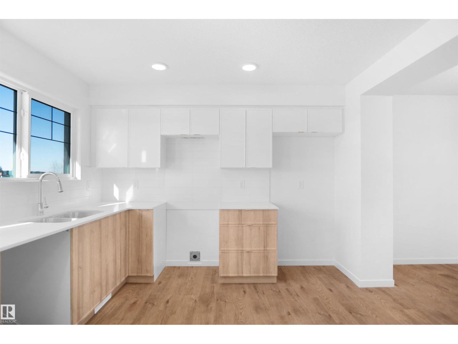 515 ASTER DR NW, Edmonton