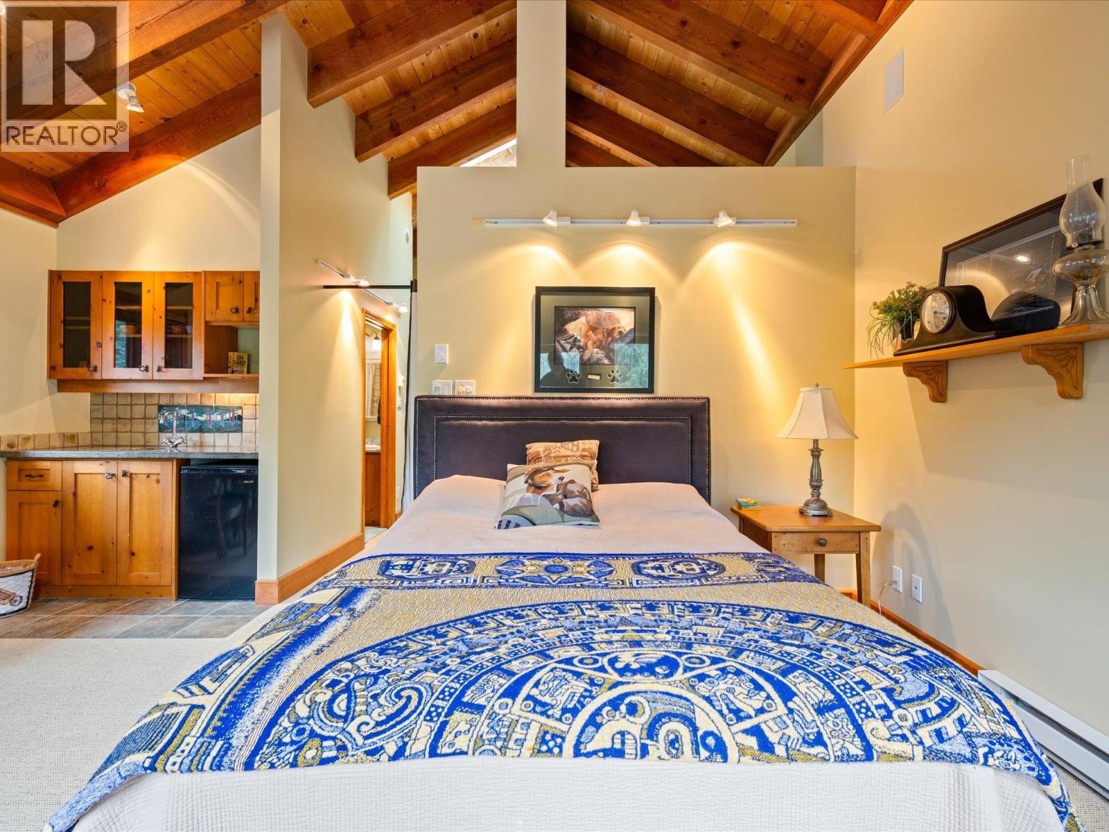 9297 LAKESHORE DRIVE, Whistler