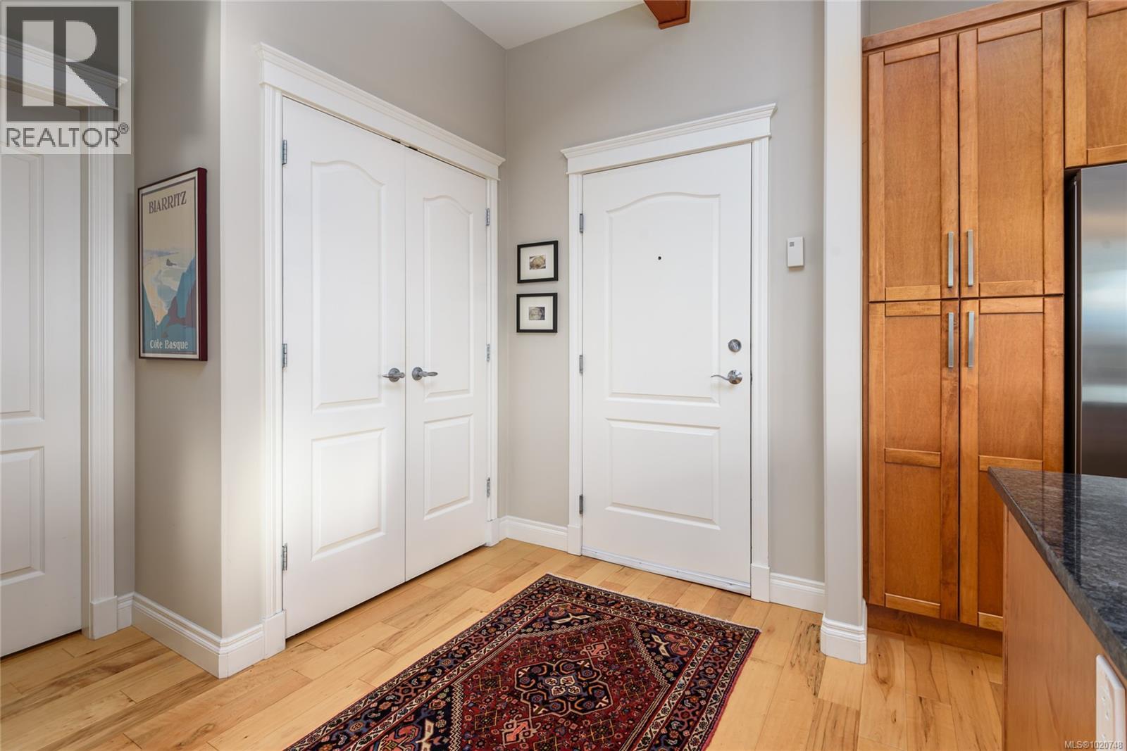 641 3666 Royal Vista Way, Courtenay