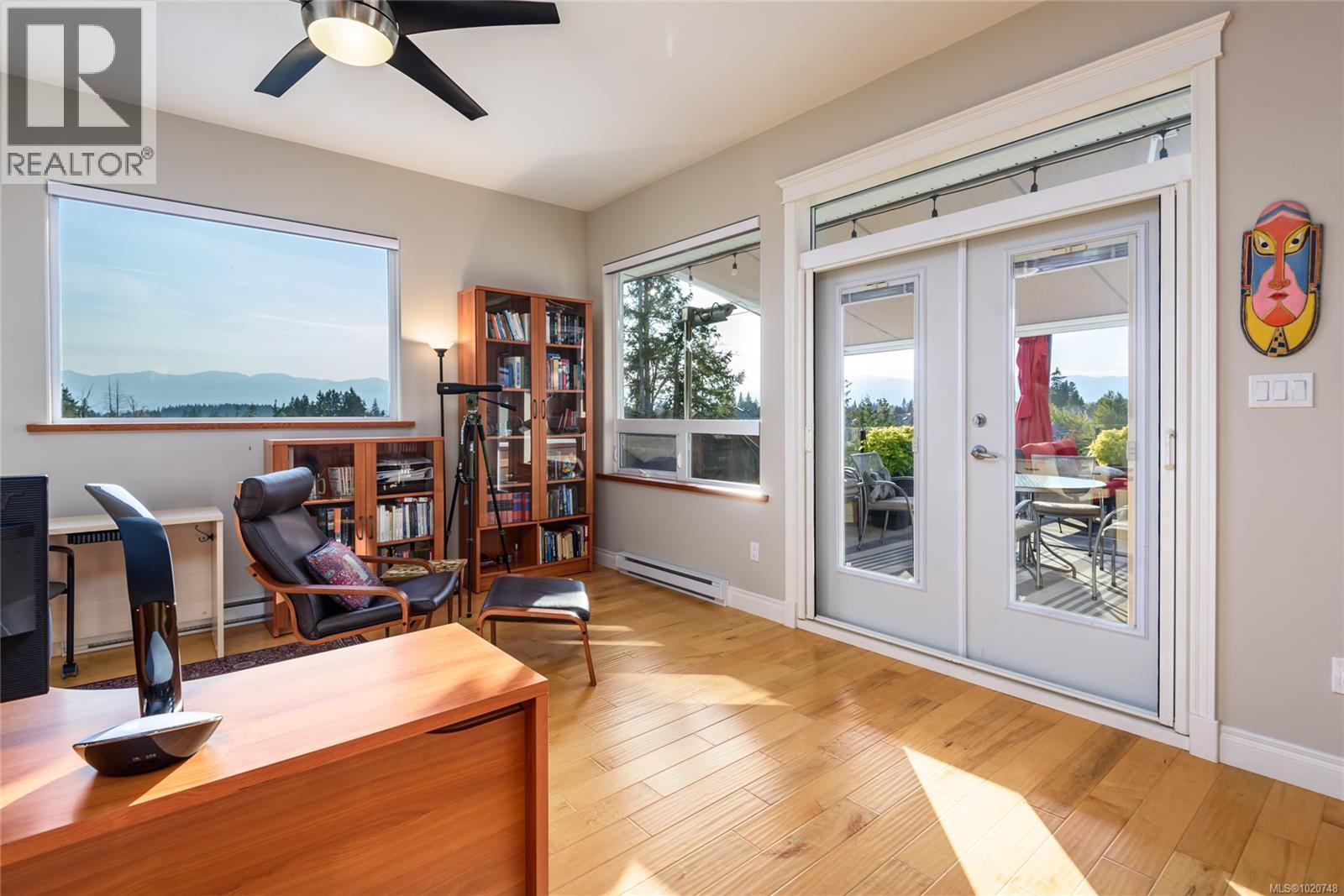 641 3666 Royal Vista Way, Courtenay