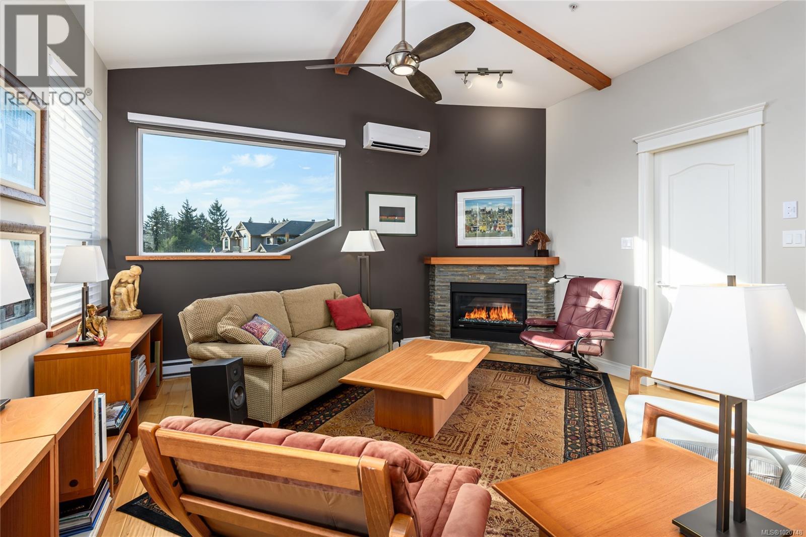 641 3666 Royal Vista Way, Courtenay