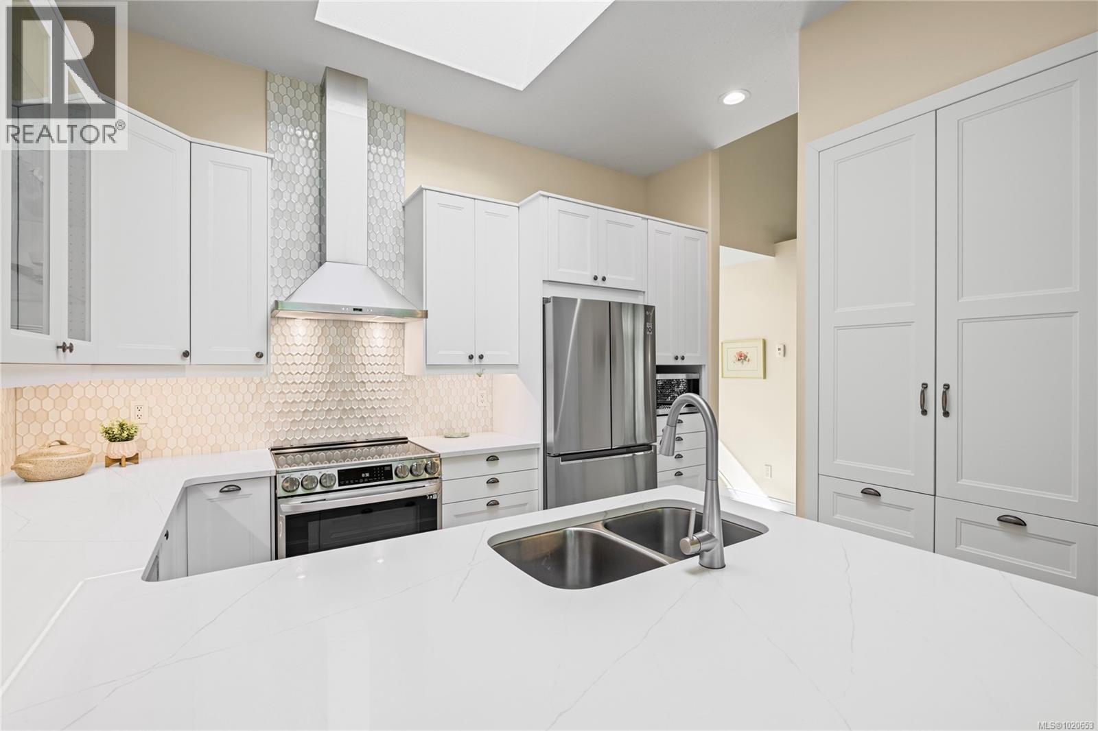 912 Lakes Blvd, French Creek