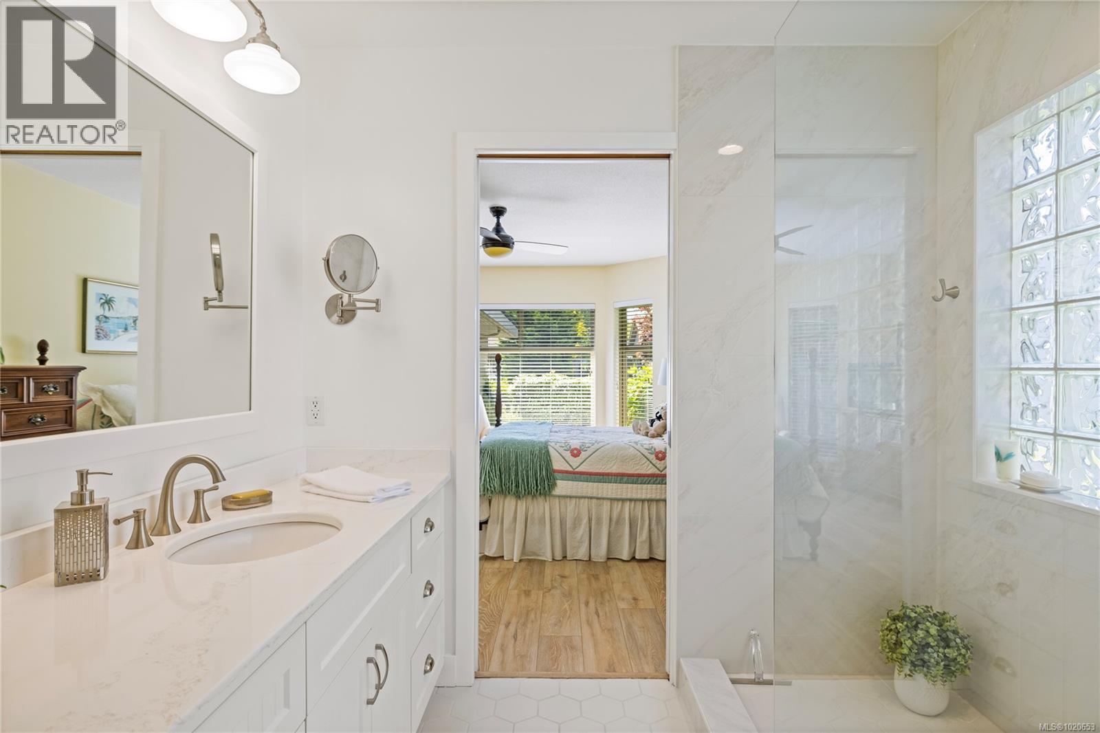 912 Lakes Blvd, French Creek