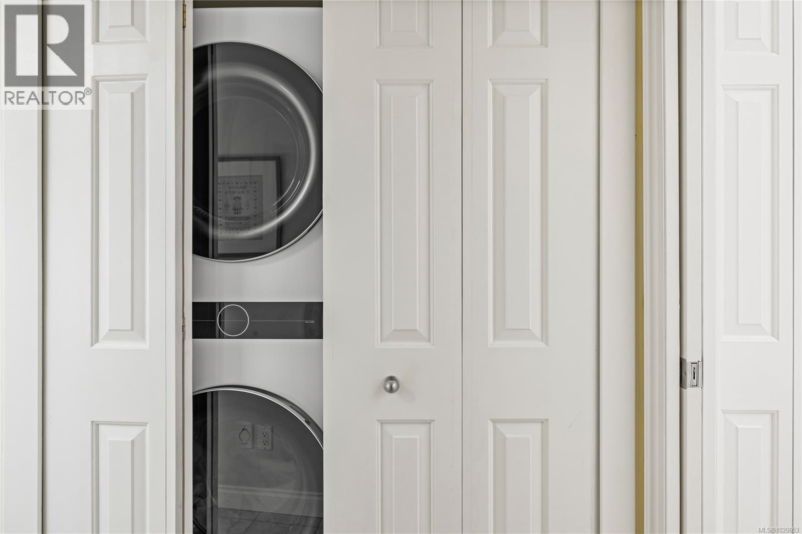 912 Lakes Blvd, French Creek