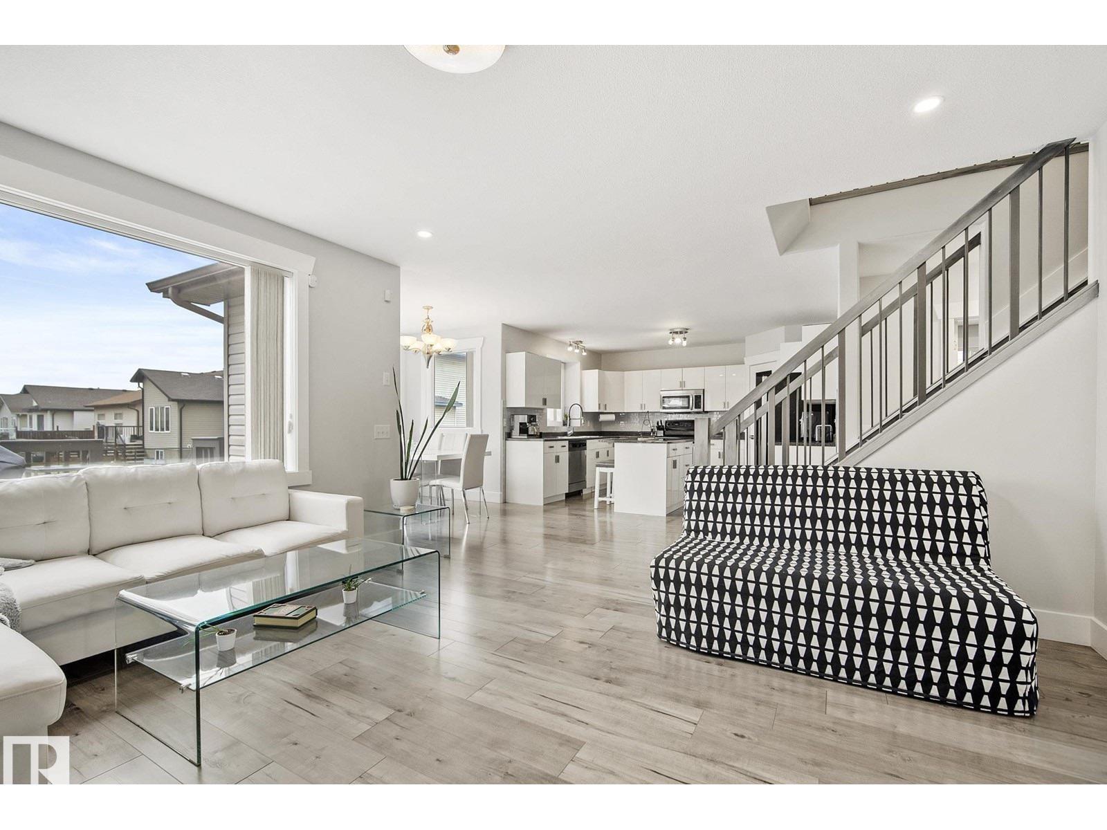 4748 154 AV NW, Edmonton