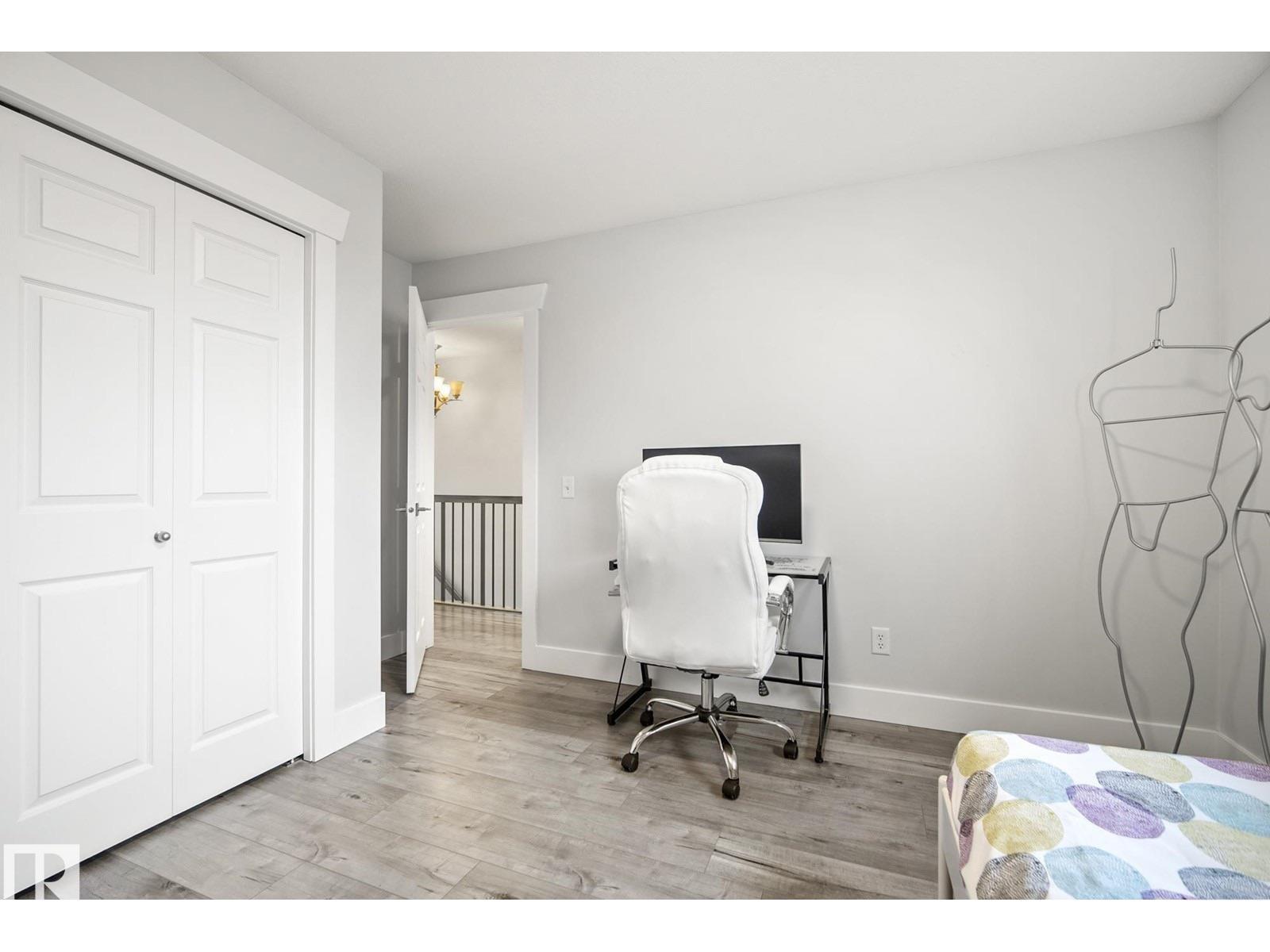 4748 154 AV NW, Edmonton