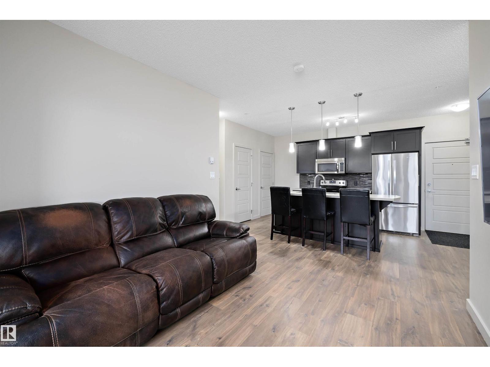 #214 1004 ROSENTHAL BV NW, Edmonton