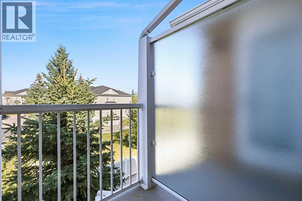 Single Family House for Sale in  Chaparral Ridge Park SE Chaparral Calgary 