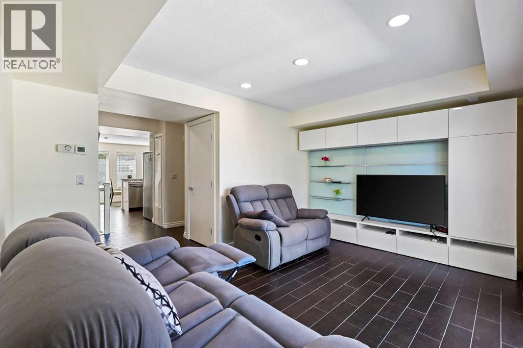 Single Family House for Sale in  Chaparral Ridge Park SE Chaparral Calgary 