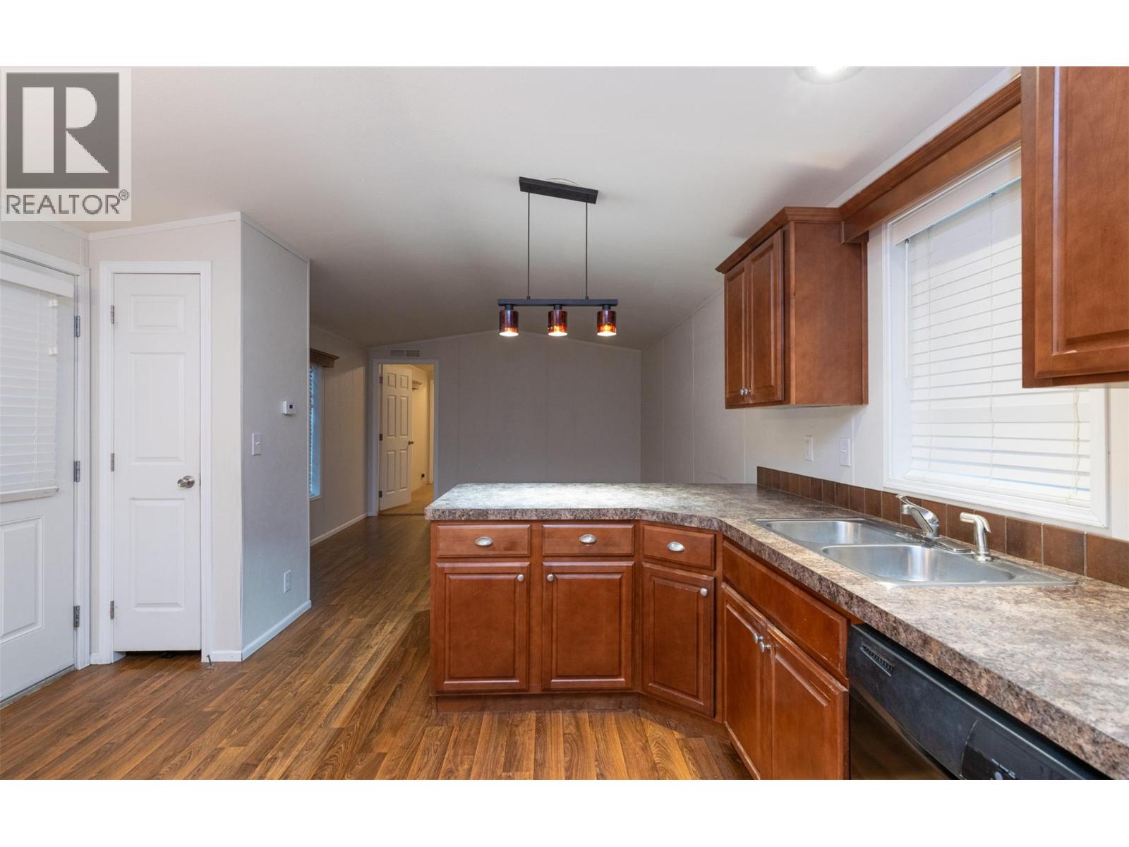 7 5581 Mayfair Road, Salmon Arm