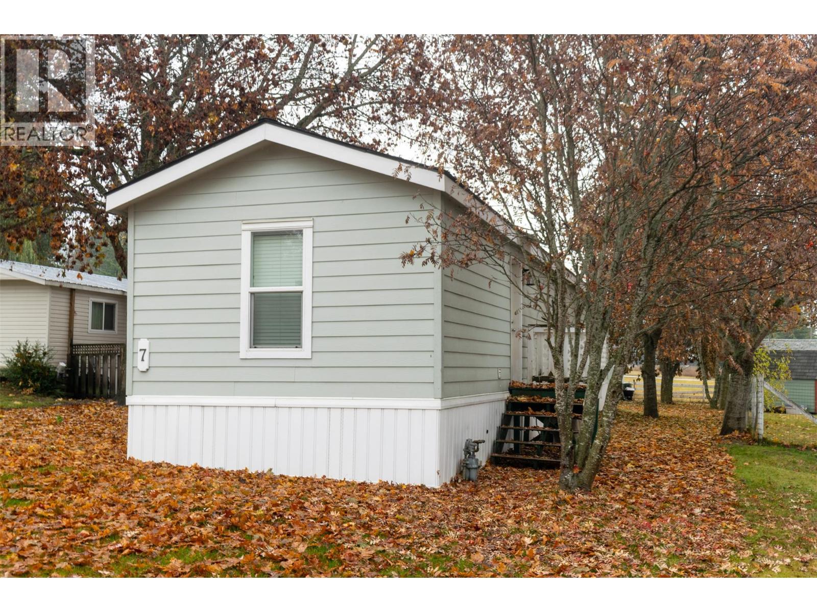 7 5581 Mayfair Road, Salmon Arm