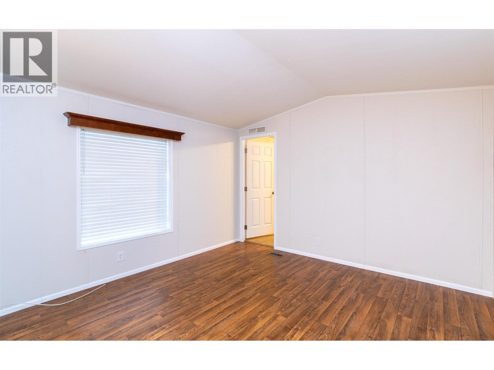 7 5581 Mayfair Road, Salmon Arm