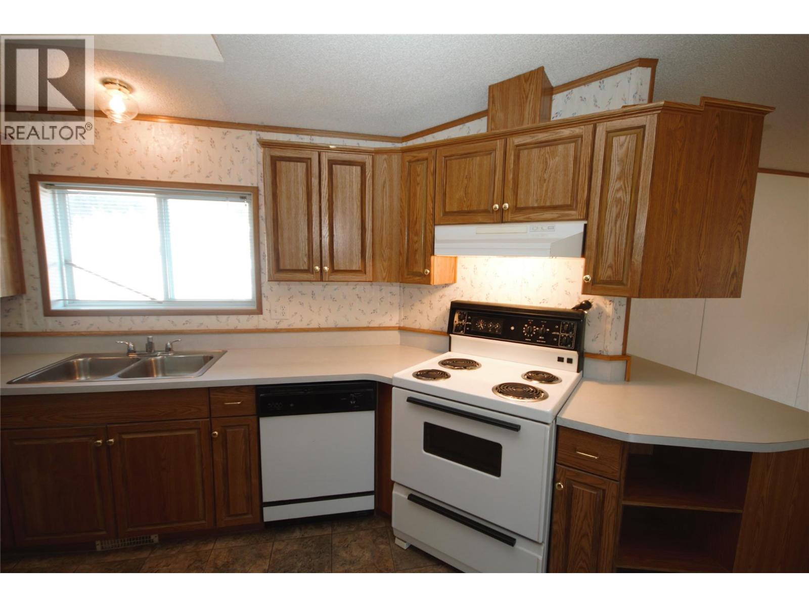 8598 97 Highway Unit# 25, Oliver