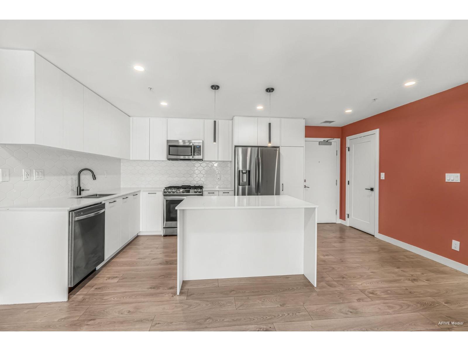 B601 20018 83A AVENUE, Langley