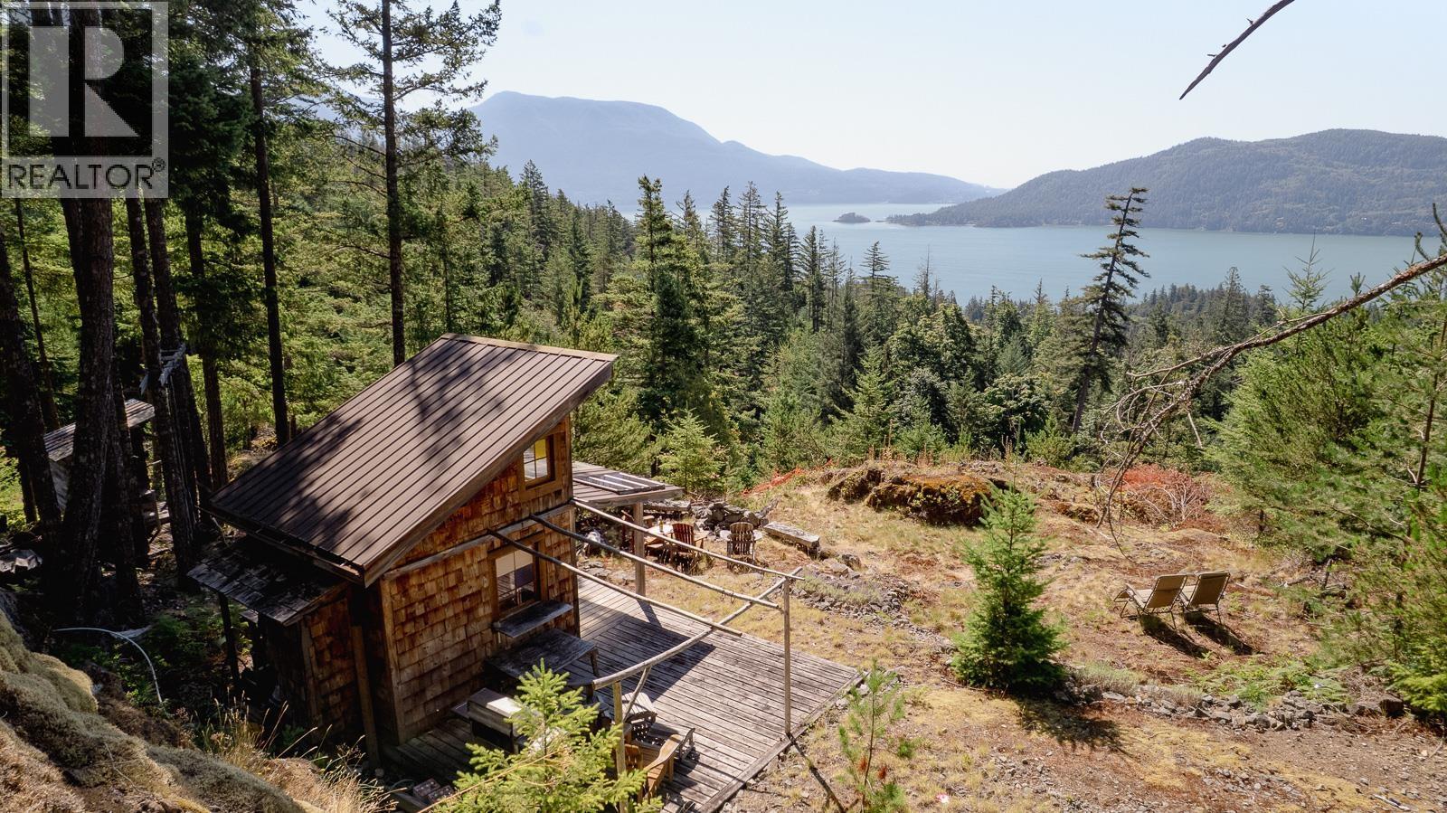 Lot 33 FIRCOM PLATEAU, Gambier Island