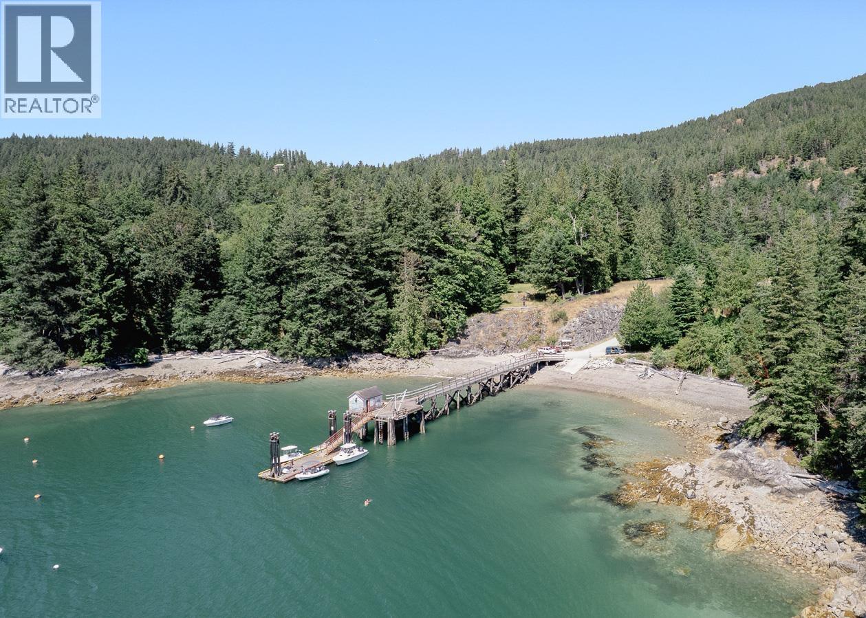 Lot 33 FIRCOM PLATEAU, Gambier Island