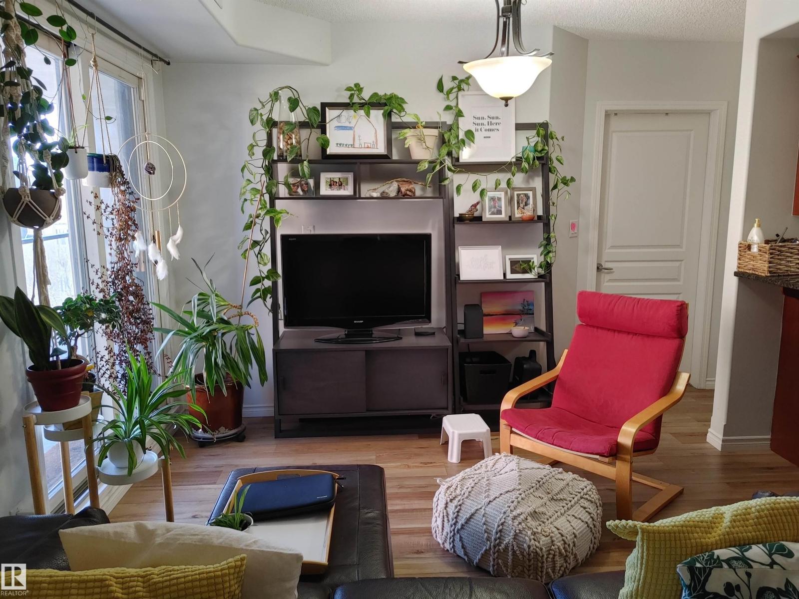 #405 9707 106 ST NW, Edmonton