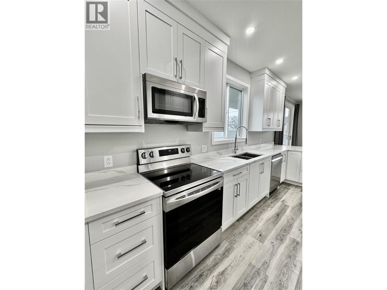 5830 OKANAGAN Street Unit# 102, Oliver