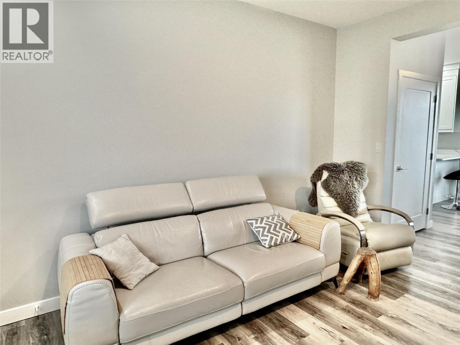 5830 OKANAGAN Street Unit# 102, Oliver