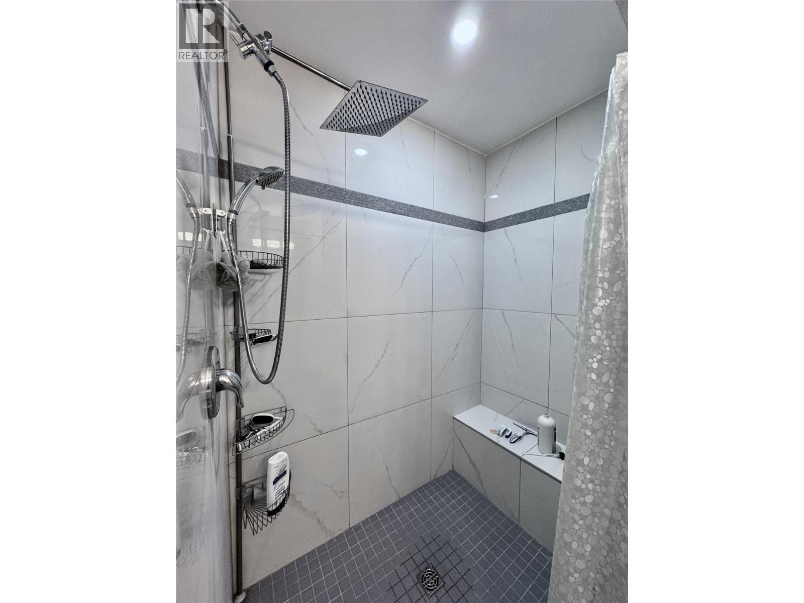 5830 OKANAGAN Street Unit# 102, Oliver