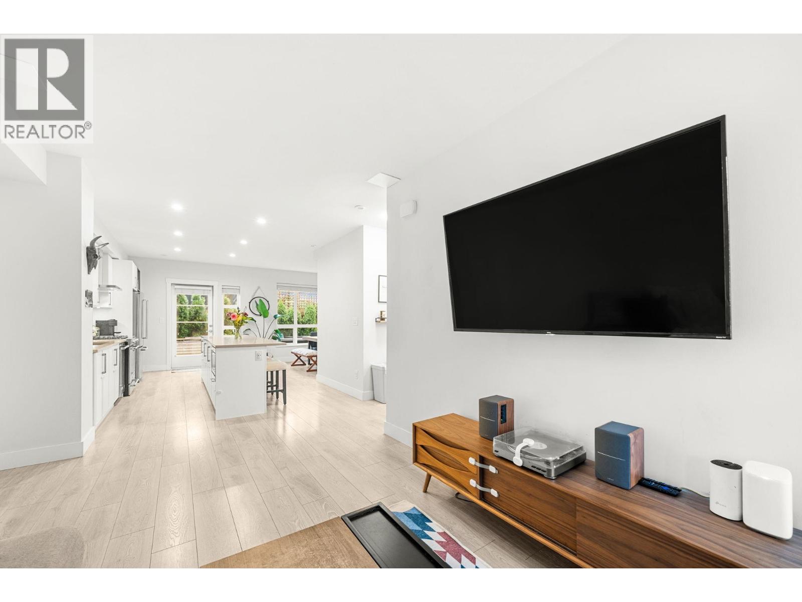 28 70 SEAVIEW DRIVE, Port Moody