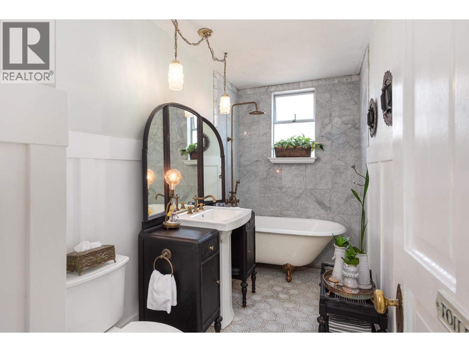 226 SECOND STREET, New Westminster