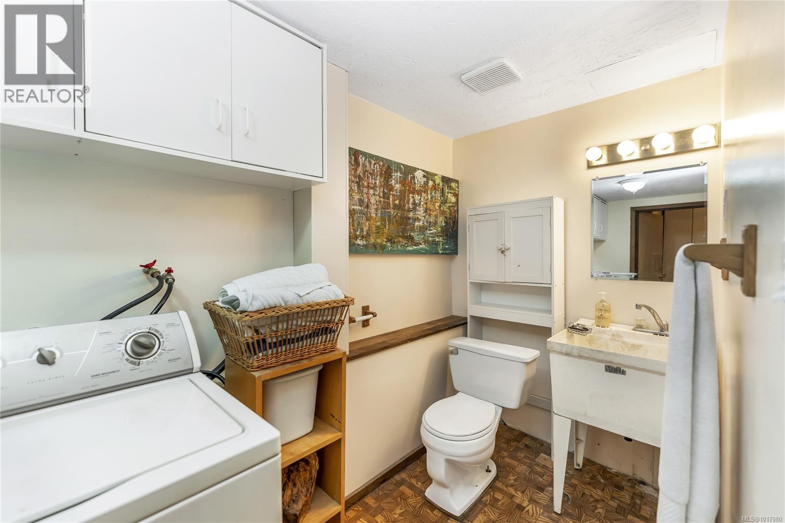 3550 Lakeshaw Rd, Cobble Hill