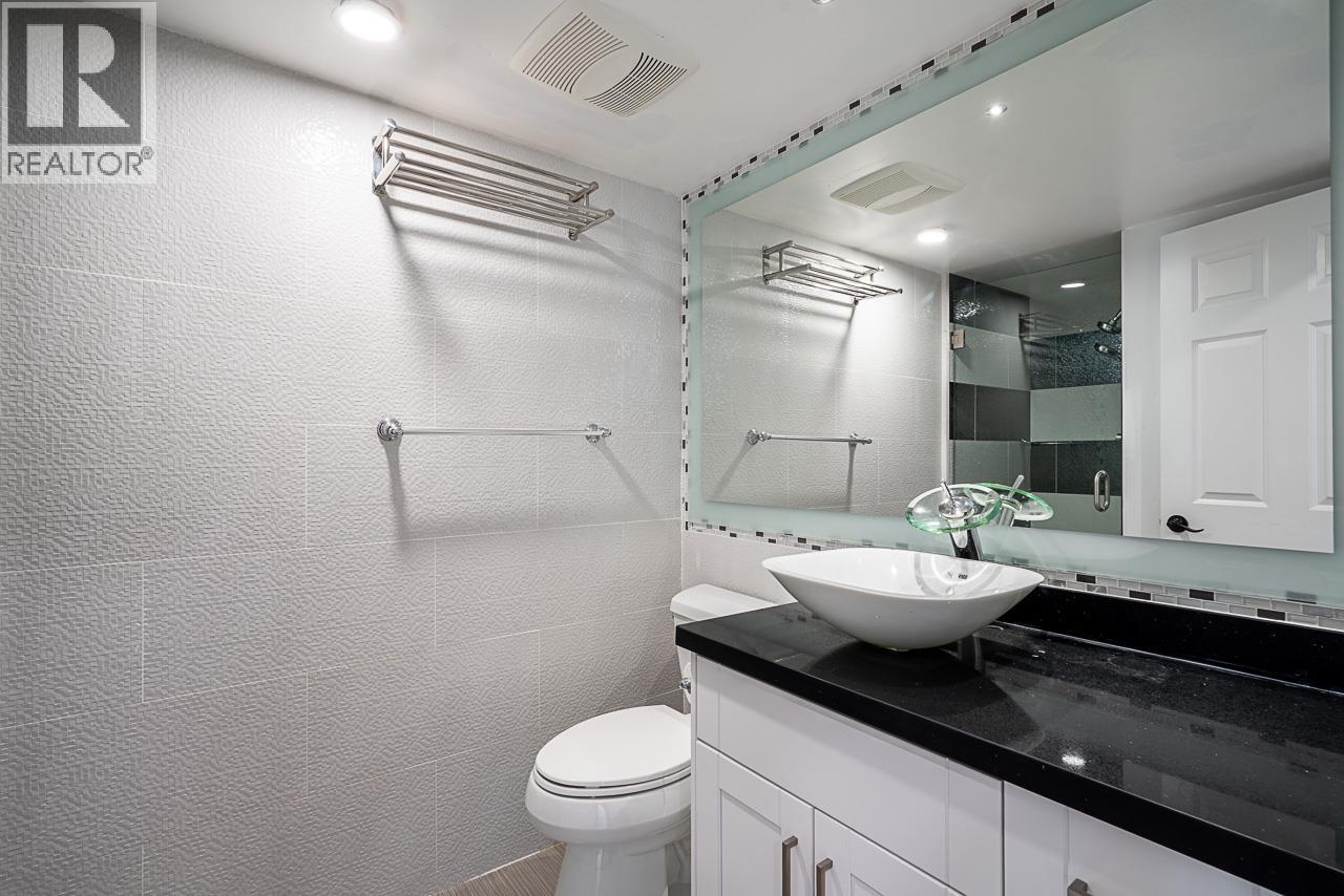 602 2090 ARGYLE AVENUE, West Vancouver