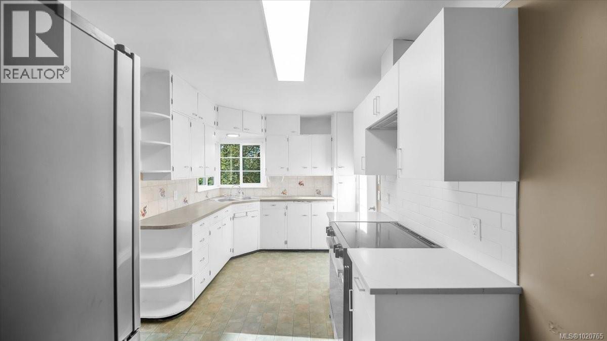  1130 Finlayson Street, Victoria