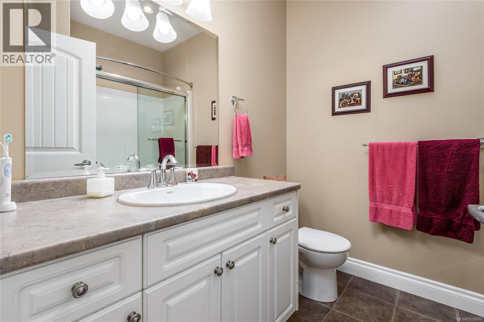 539 Spitfire Dr, Comox