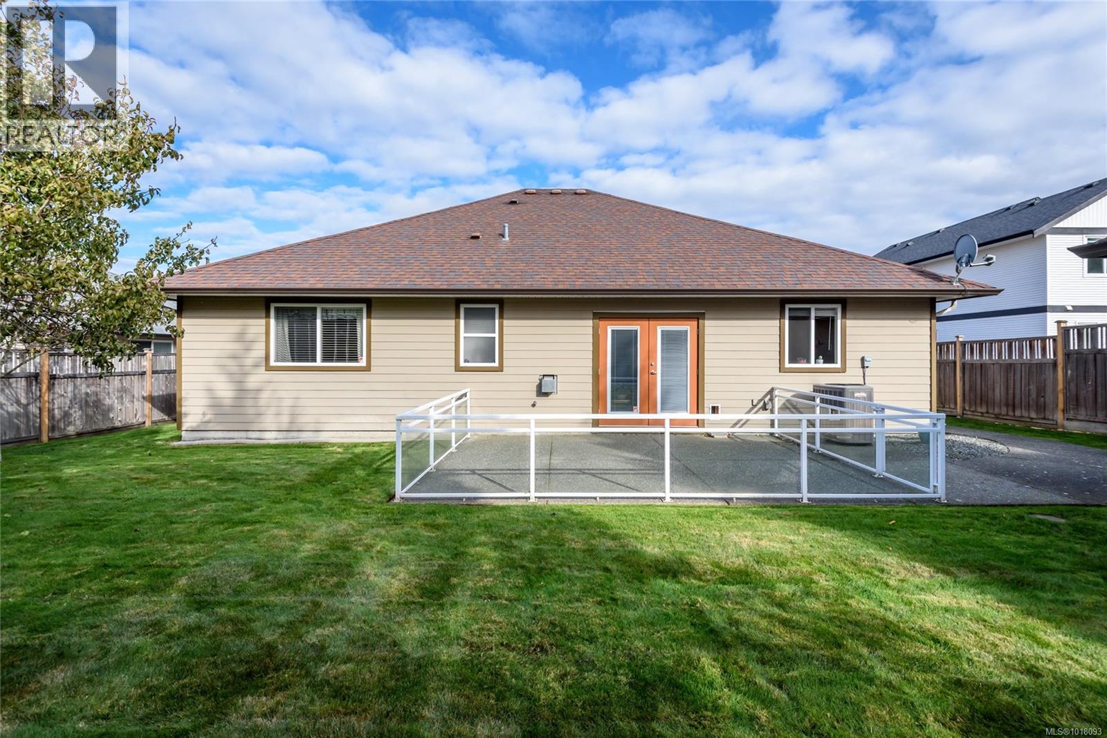 539 Spitfire Dr, Comox