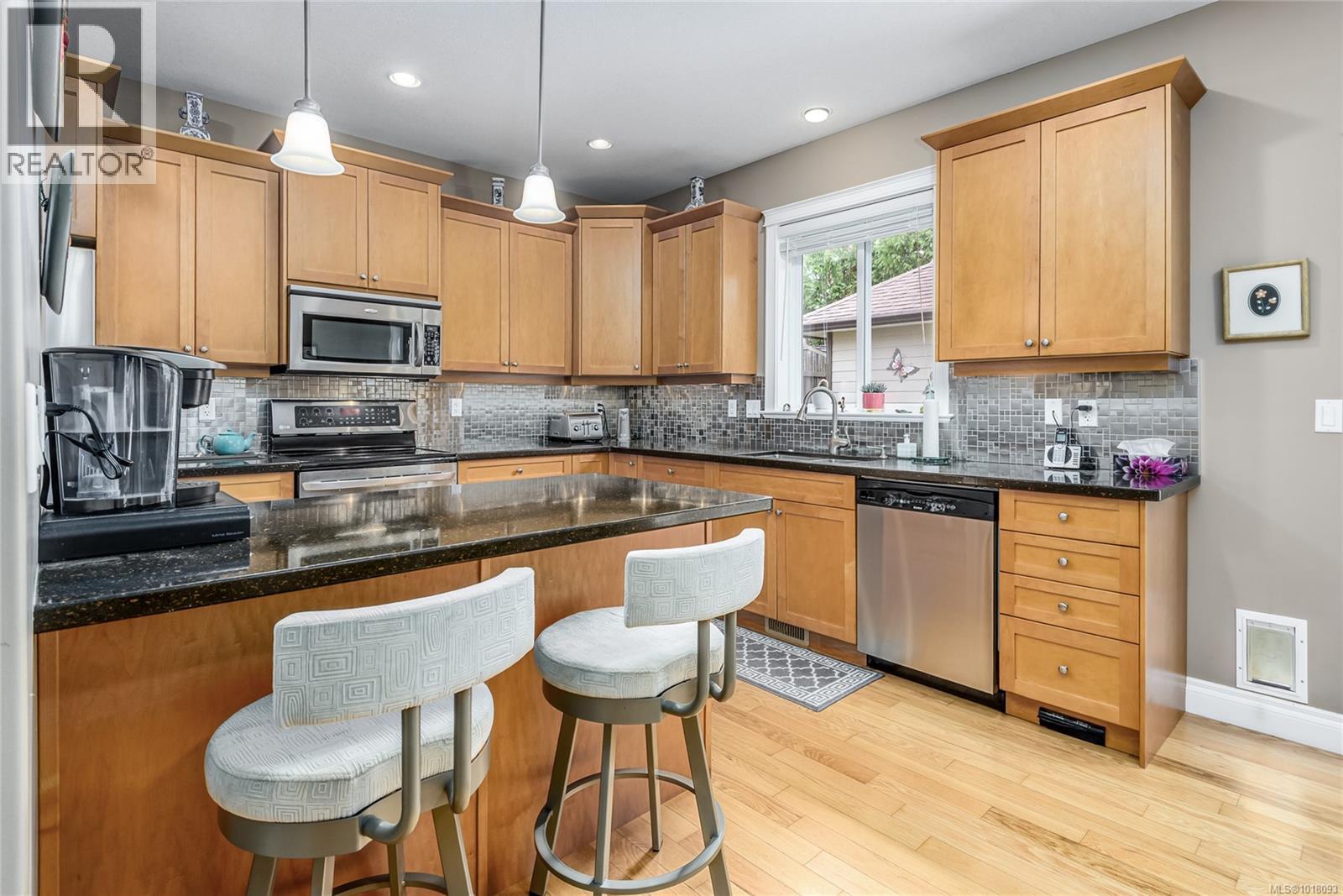 539 Spitfire Dr, Comox