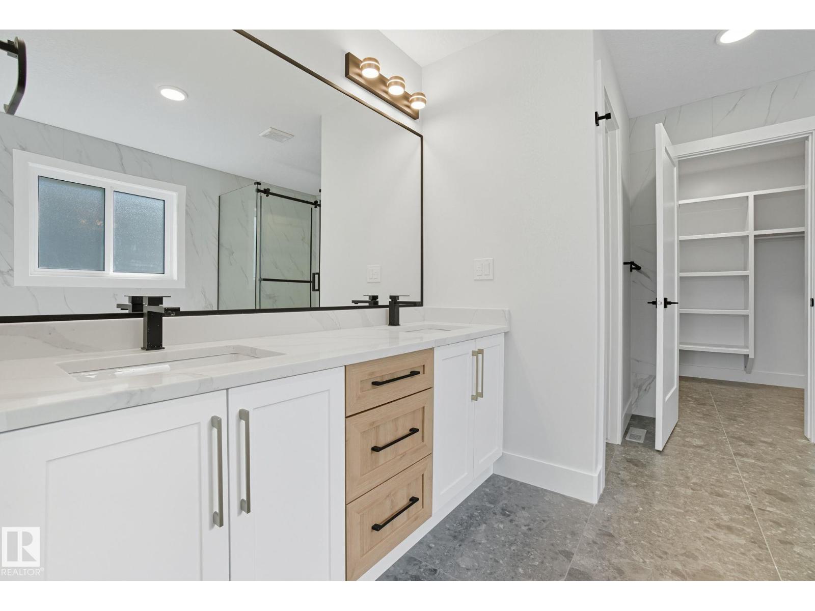 3 HORIZON LI, Spruce Grove