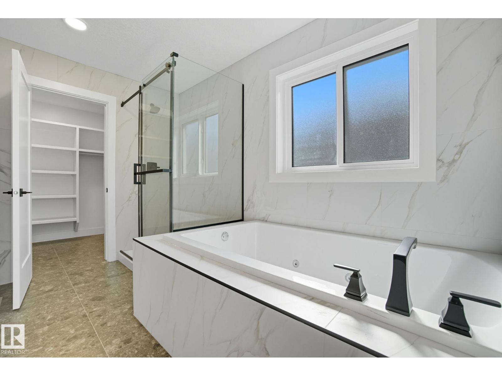 3 HORIZON LI, Spruce Grove