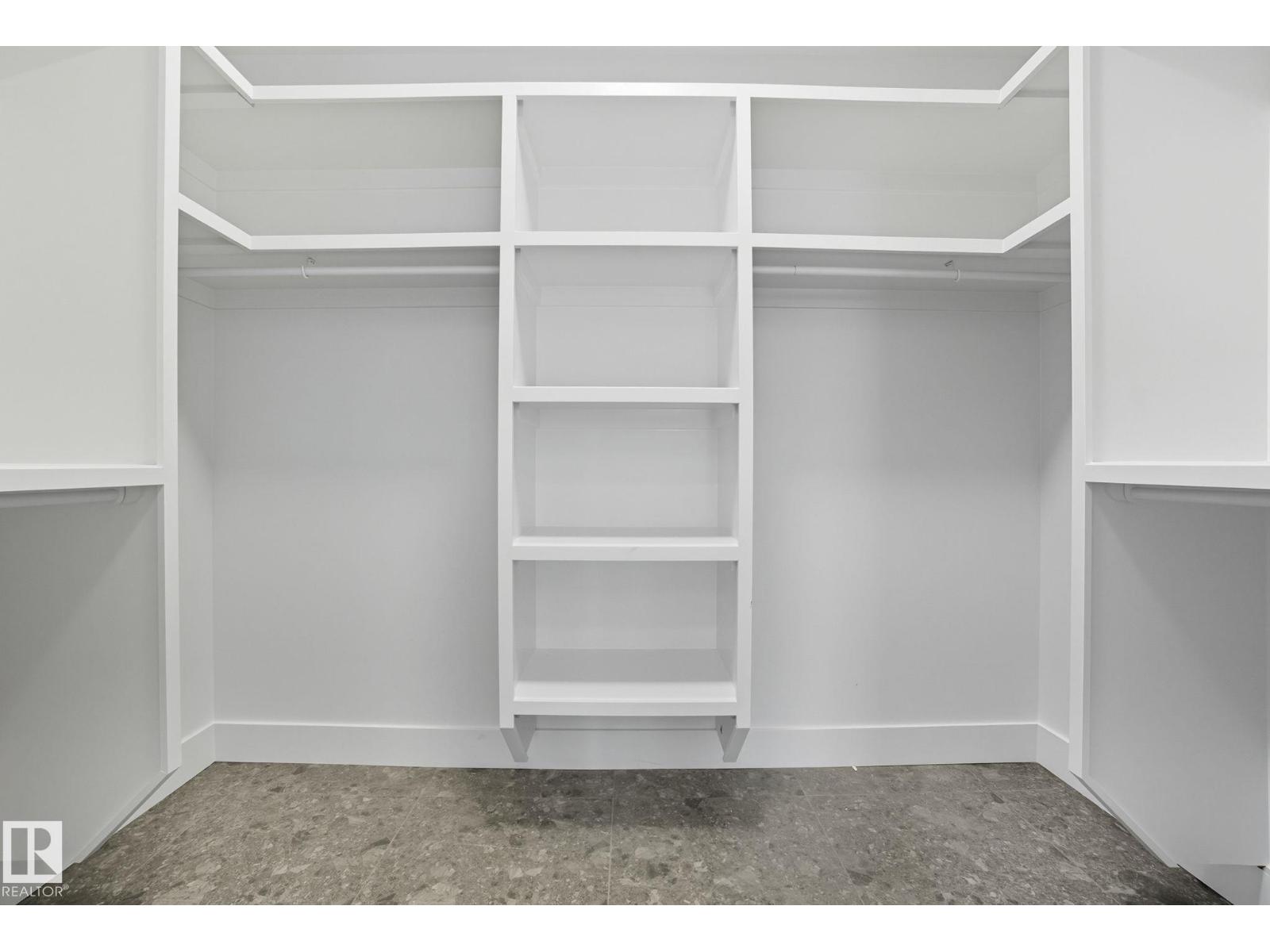 3 HORIZON LI, Spruce Grove