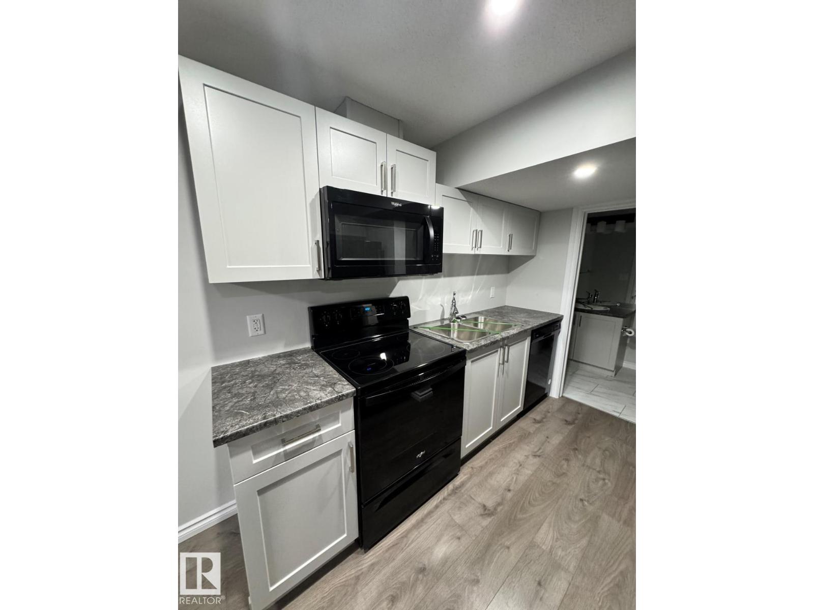 5130 LARK CR NW, Edmonton