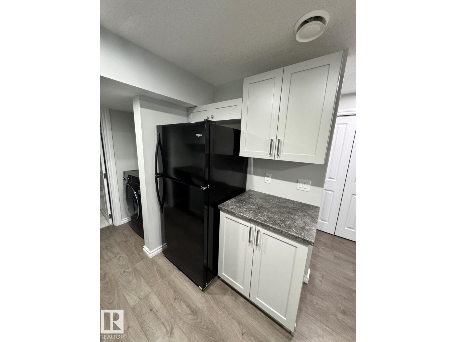 5130 LARK CR NW, Edmonton