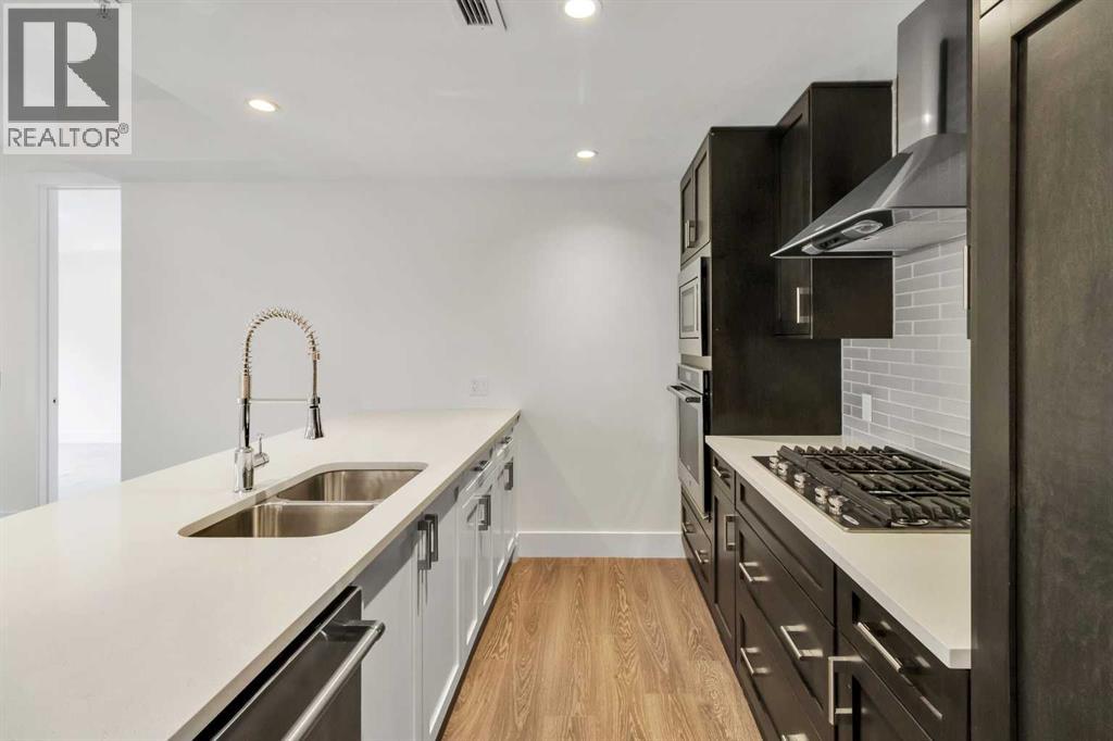 Single Family House for Sale in    Avenue NW Parkdale Calgary 